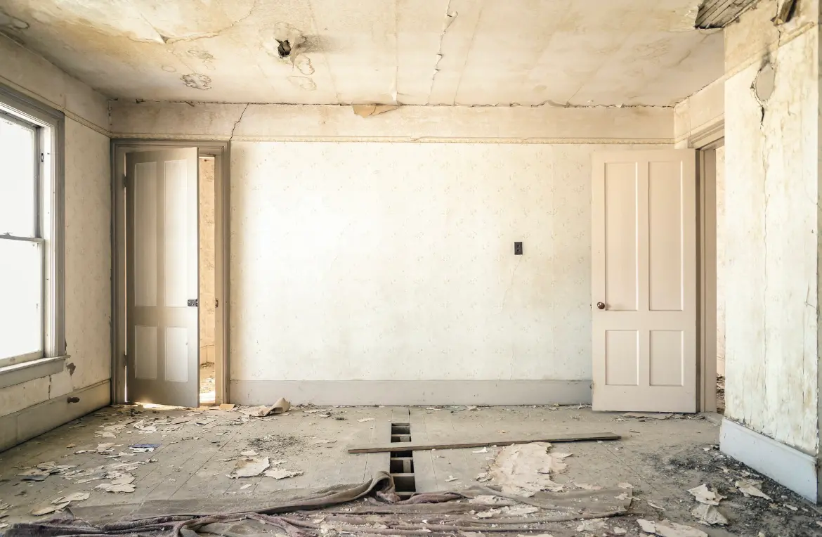 Waste disposal crew managing a cleanout project in Helena Valley Northwest